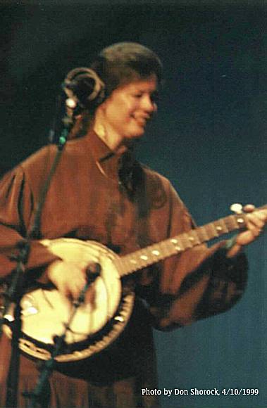 Cathy Barton joins the Ava Traditional Dancers